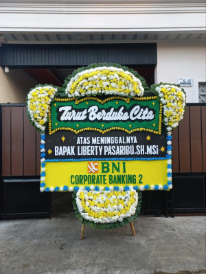 Papan Bunga Duka di Karangpawitan
