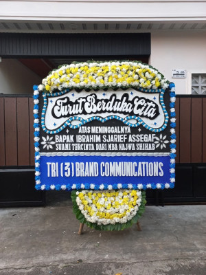 Papan Bunga Duka di Karangpawitan